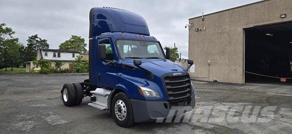 Freightliner CASCADIA 116 Тягачі