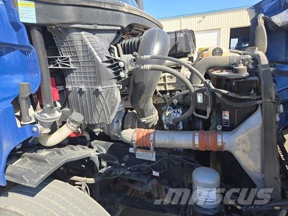 Freightliner CASCADIA 116 Тягачі