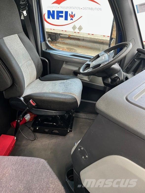 Freightliner CASCADIA 116 Тягачі