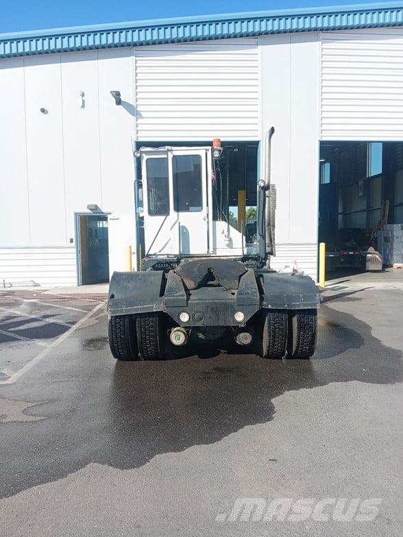 Kalmar OTTAWA 4X2 OFF-ROAD Термінальні трактори