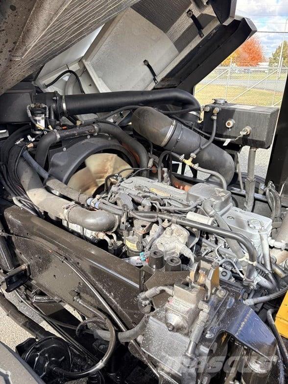 Kalmar OTTAWA 4X2 OFF-ROAD Термінальні трактори