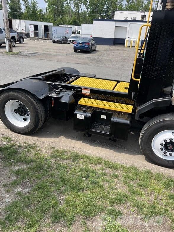 Kalmar OTTAWA T2 Термінальні трактори