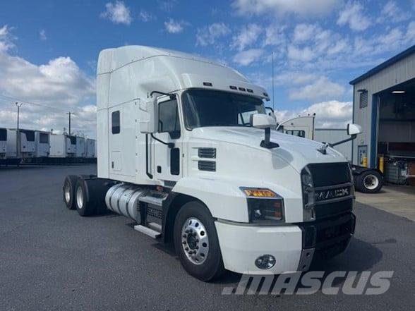 Mack ANTHEM 64T Тягачі