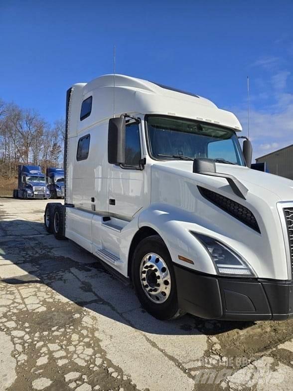 Volvo VNL64T860 Тягачі