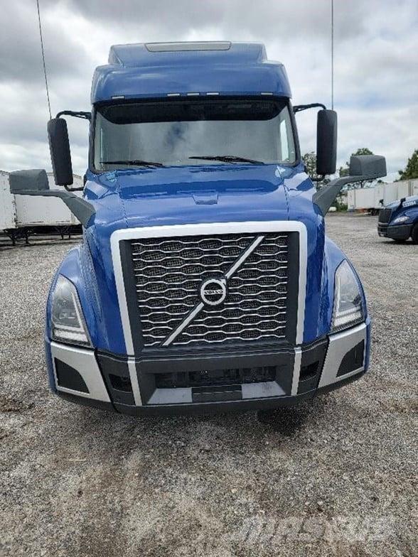 Volvo VNL64T860 Тягачі
