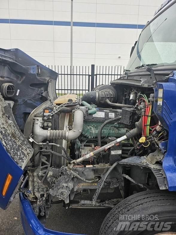 Volvo VNR64T300 Тягачі
