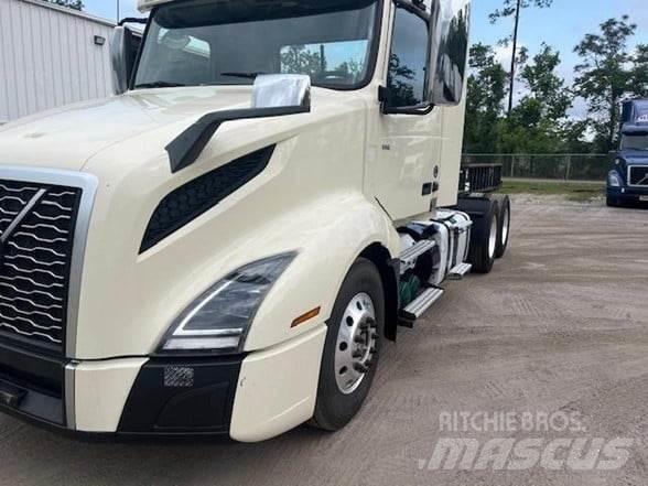 Volvo VNR64T300 Тягачі