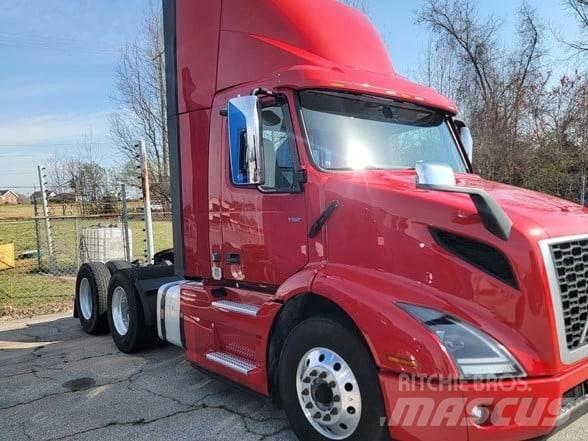 Volvo VNR64T300 Тягачі
