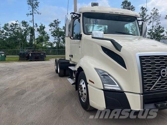 Volvo VNR64T300 Тягачі