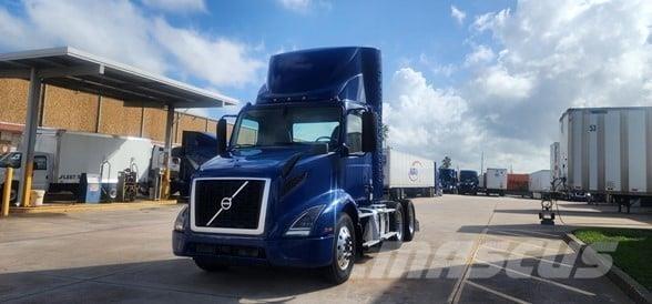 Volvo VNR64T300 Тягачі