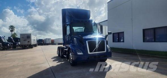 Volvo VNR64T300 Тягачі