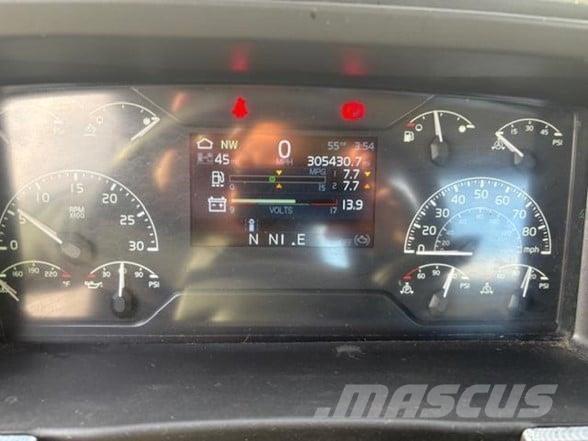 Volvo VNR64T300 Тягачі