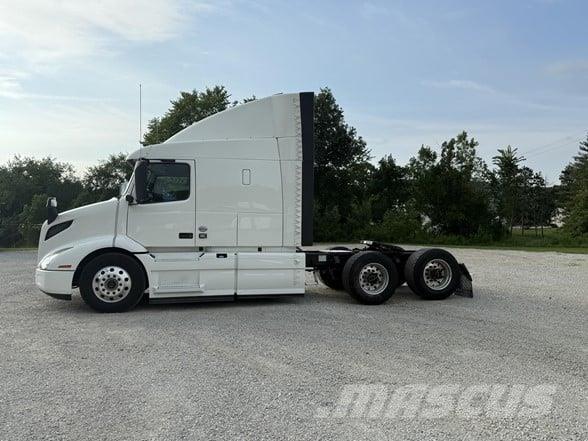 Volvo VNR64T640 Тягачі