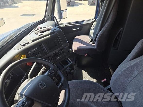 Volvo VNR64T640 Тягачі