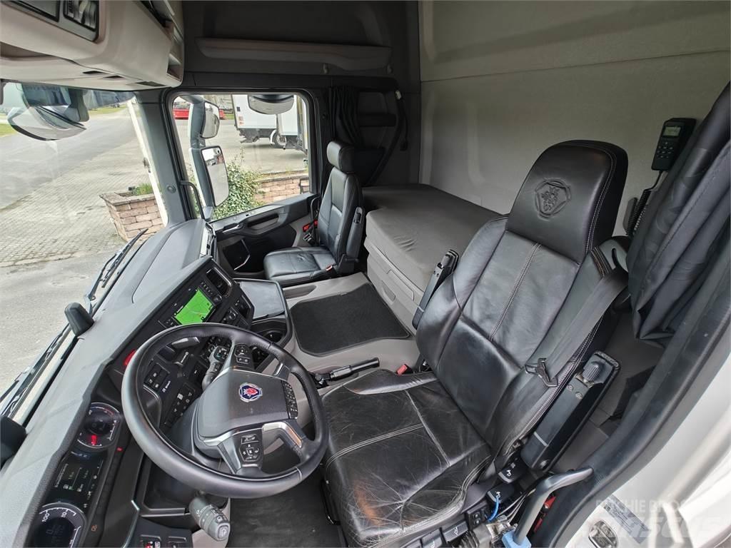 Scania G500 Вантажівки з гаковим підйомом