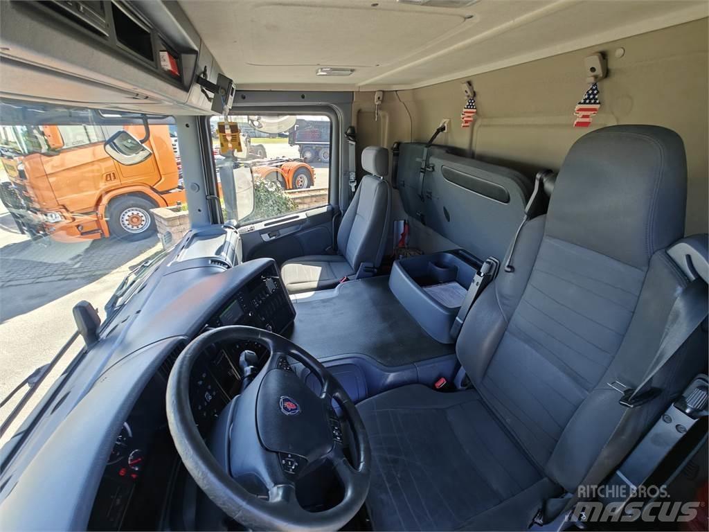 Scania P280 Фургони