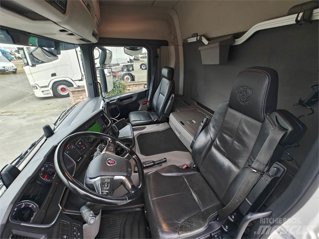Scania P280 Фургони