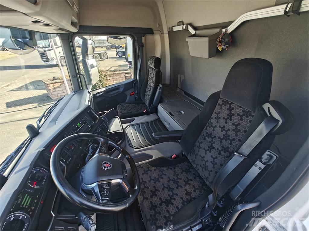 Scania P280 Фургони