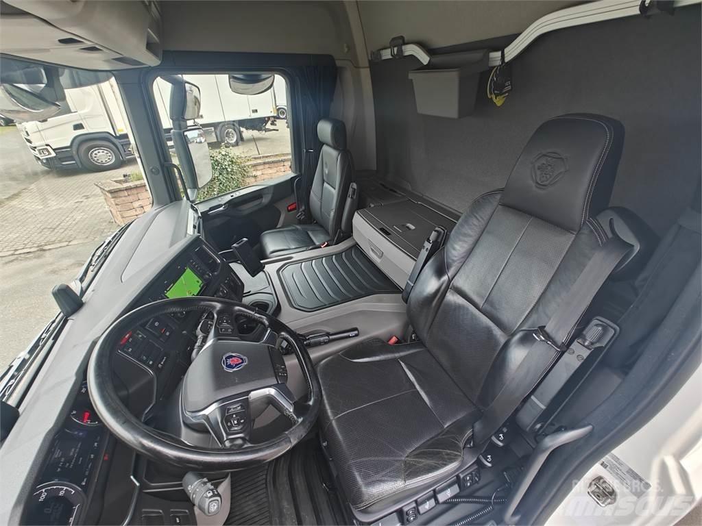 Scania P280 Фургони