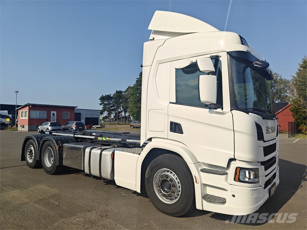 Scania P450 Вантажівки з гаковим підйомом