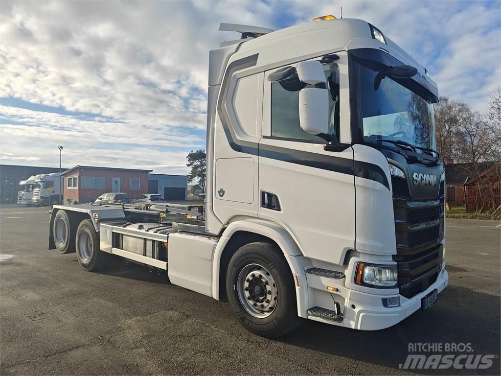 Scania R580 Вантажівки з гаковим підйомом