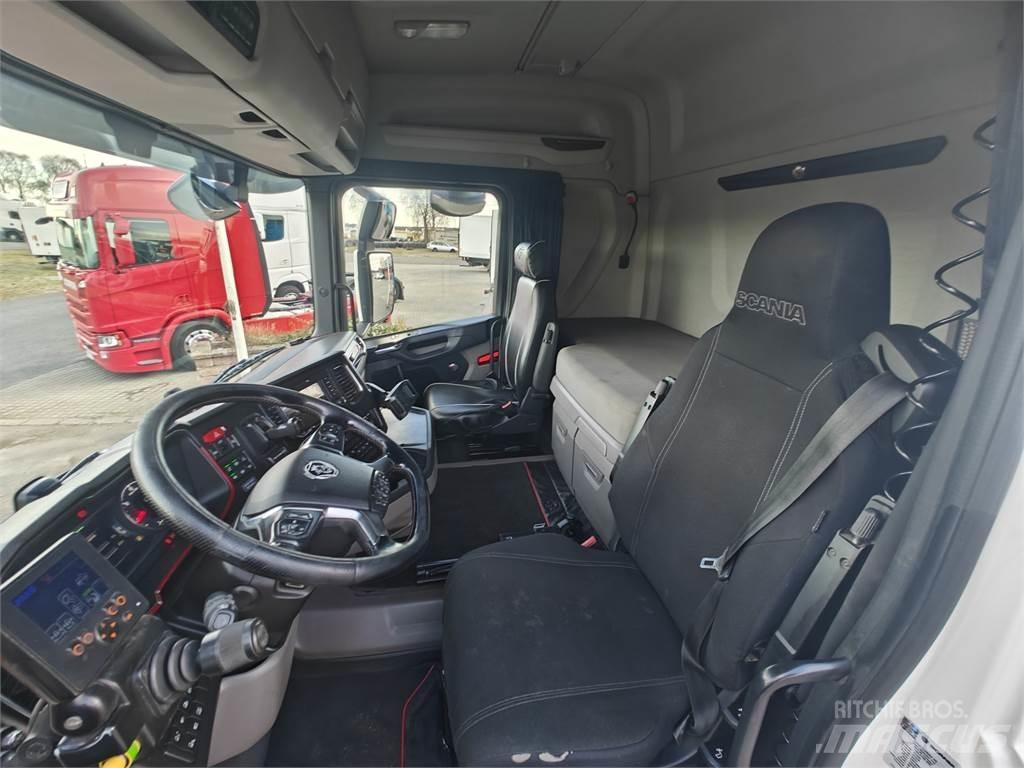Scania R580 Вантажівки з гаковим підйомом