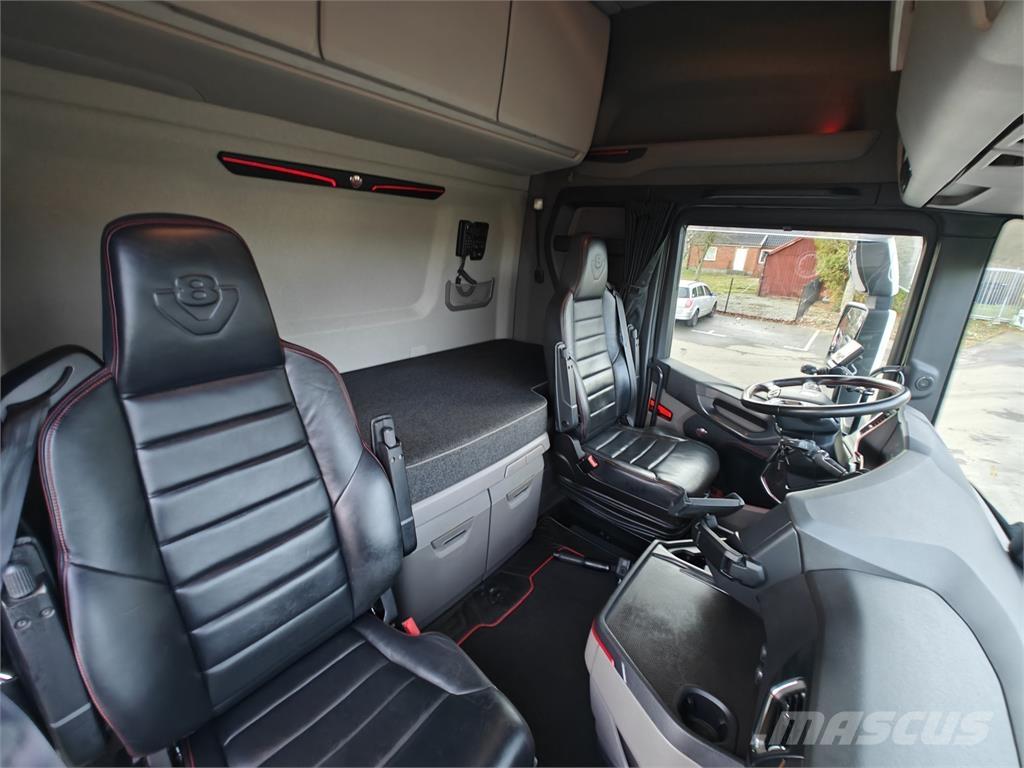 Scania S770 Вантажівки з гаковим підйомом