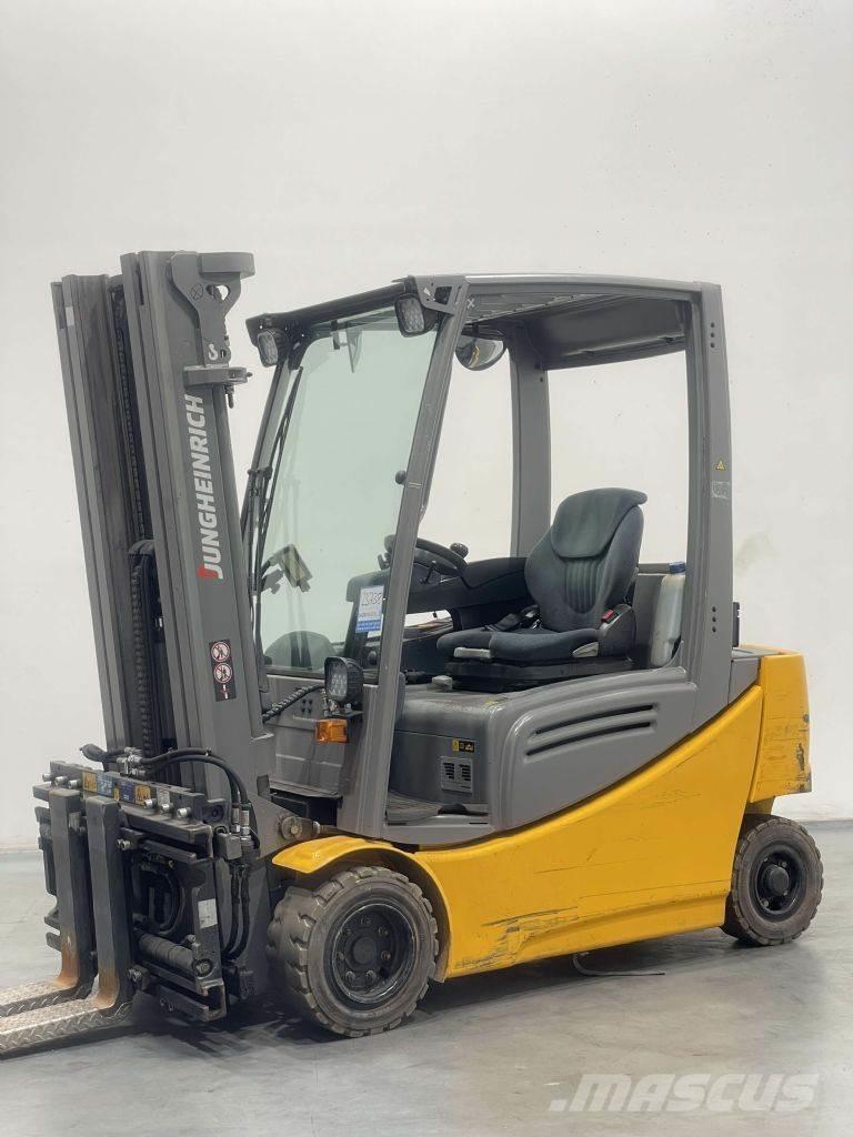 Jungheinrich EFG 320 Електронавантажувачі