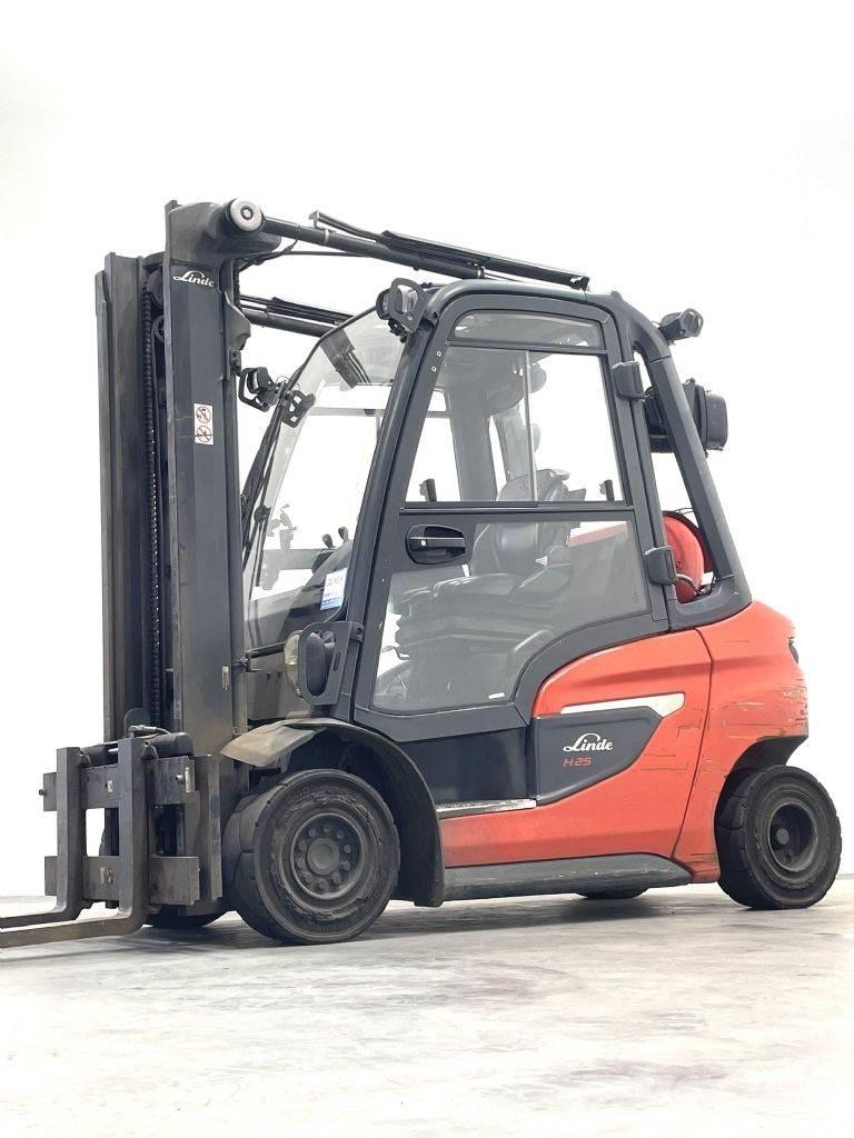 Linde H25T-01-1202 Газові навантажувачі