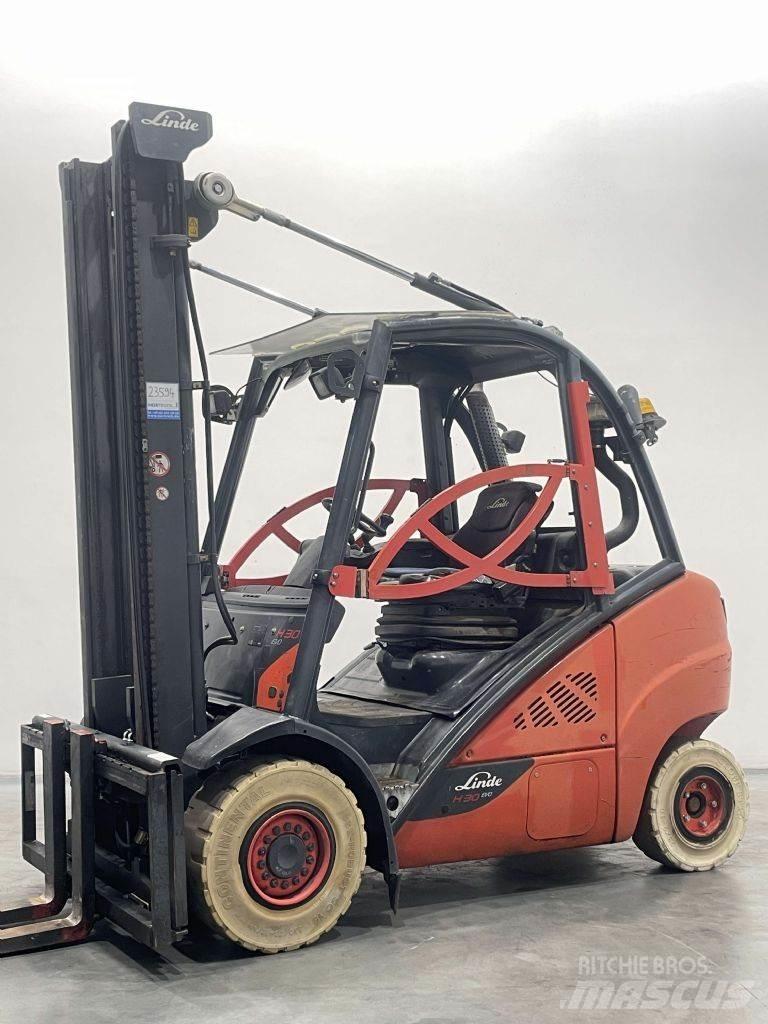 Linde H30D-02-393 Дизельні навантажувачі