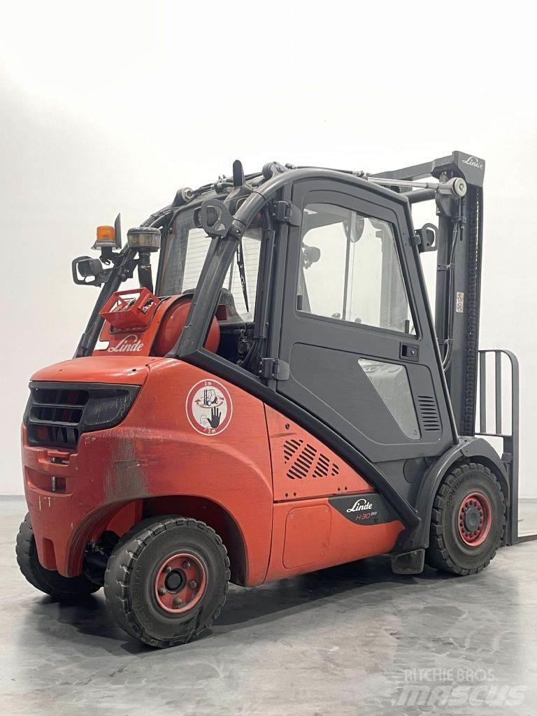 Linde H30T-02-393 Газові навантажувачі