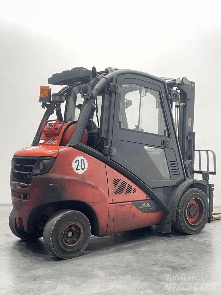 Linde H30T-02-393 Газові навантажувачі