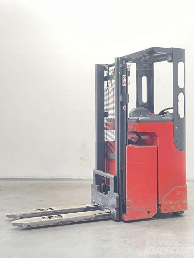 Linde L12R-139 Самохідні електроштабелери
