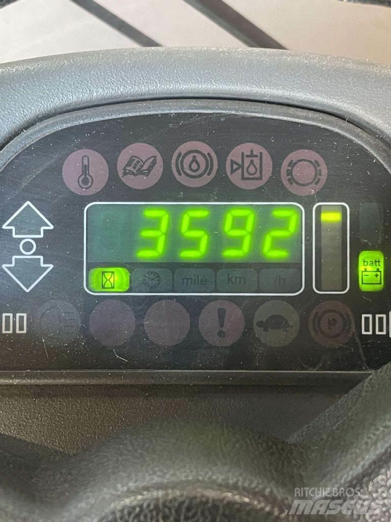 Linde P250-127 Тягачі колісні