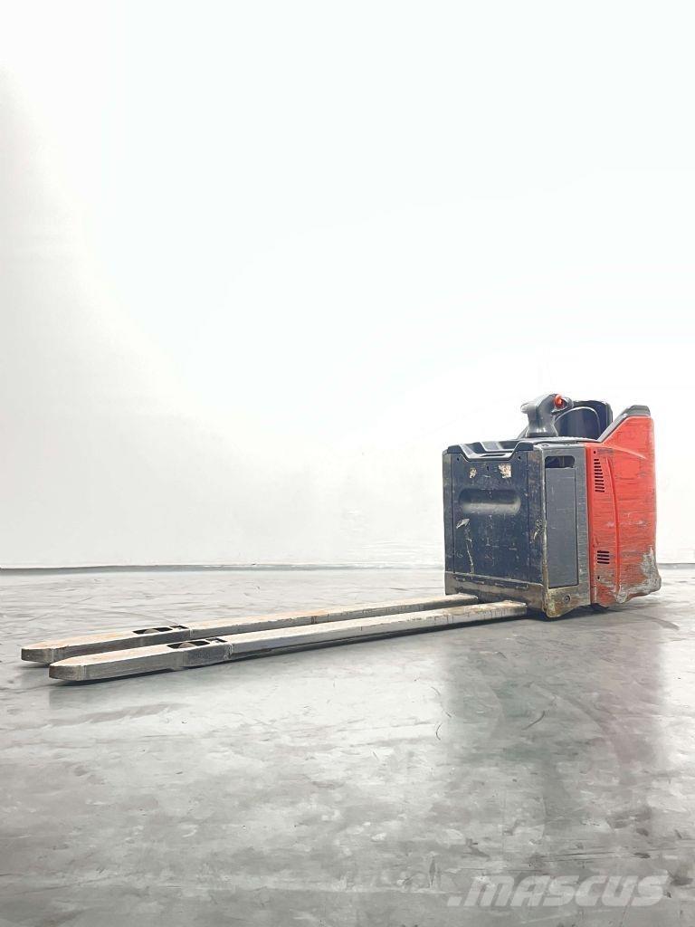 Linde T20SP-131 Штабелери