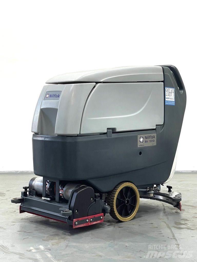 Nilfisk BA 551 CD Підмітальні машини