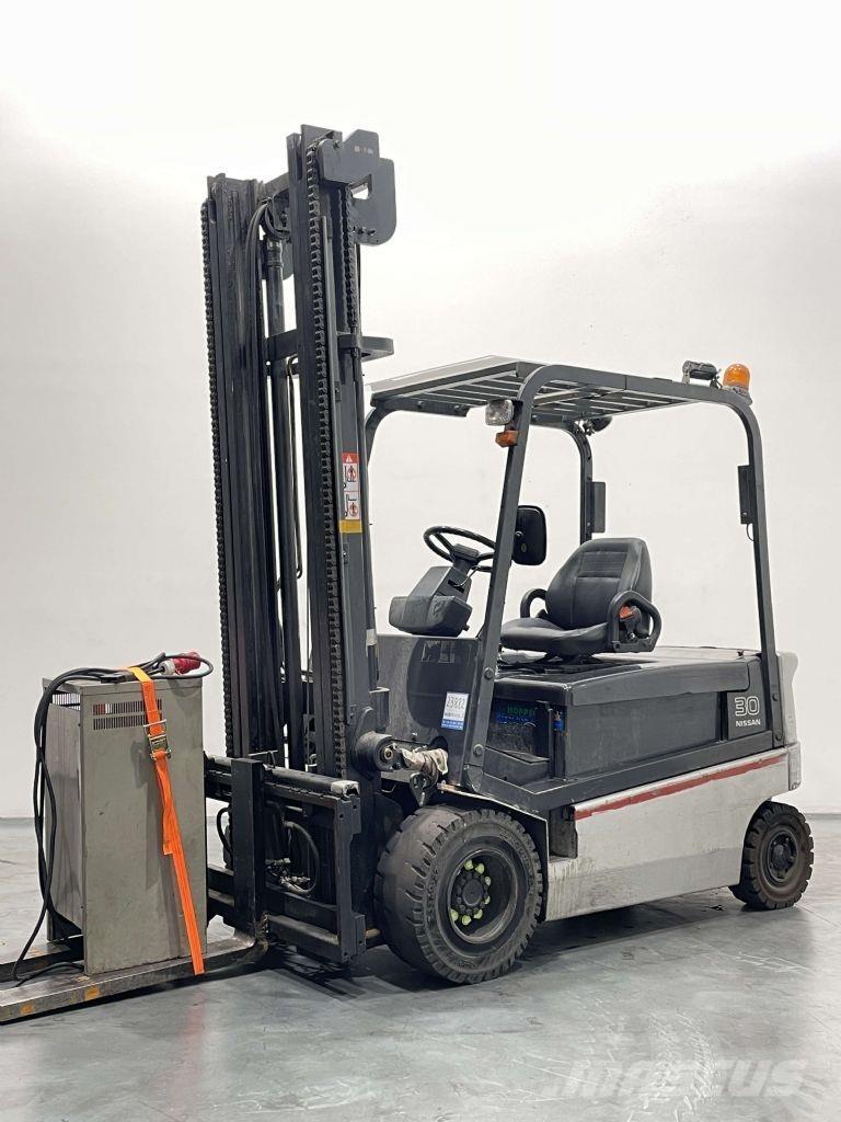 Nissan GQ02L30CU Електронавантажувачі