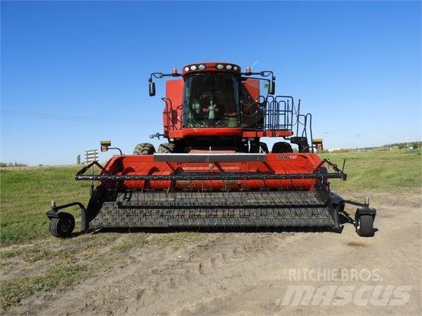 Case IH 8230 Зернозбиральні комбайни