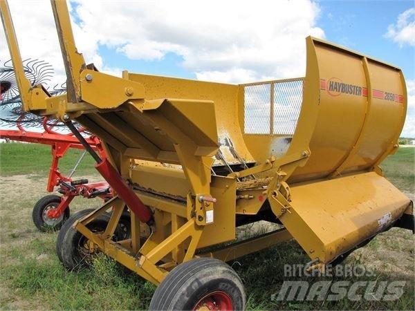 Haybuster 2650 Роздрібнювачі, різаки і розпаковувачі тюків