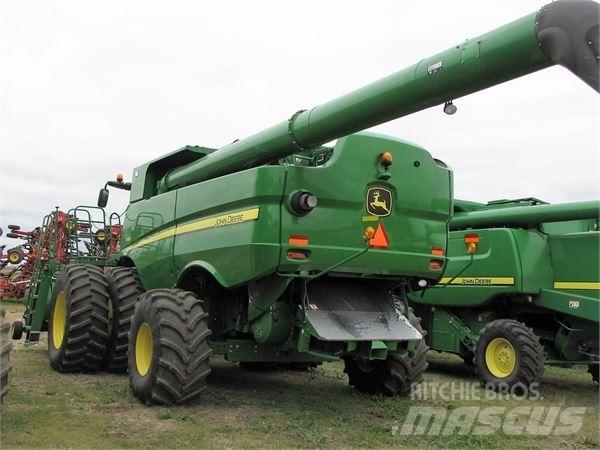 John Deere S680 Зернозбиральні комбайни