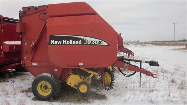 New Holland BR780 Рулонні прес-підбирачі