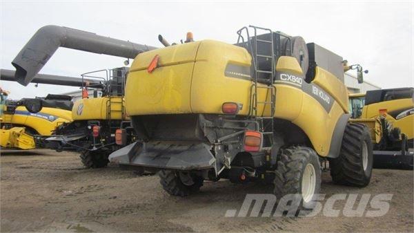 New Holland CX840 Зернозбиральні комбайни