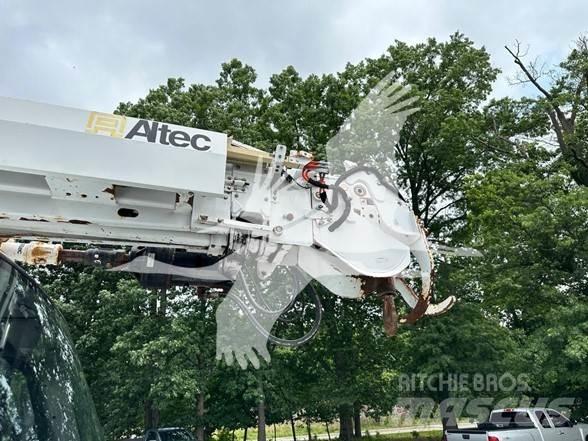 Altec DM47BTR Автовишки на базі вантажівки
