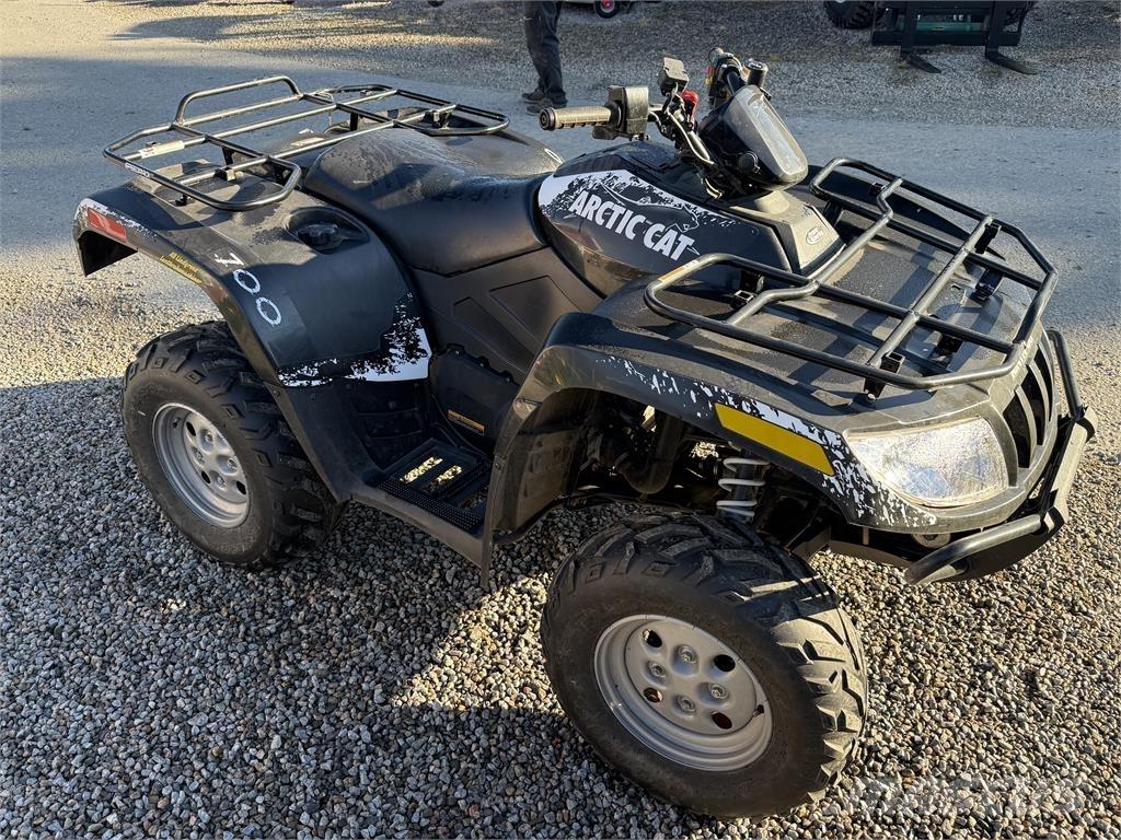 Arctic Cat 700H1 SERVO Всюдиходи