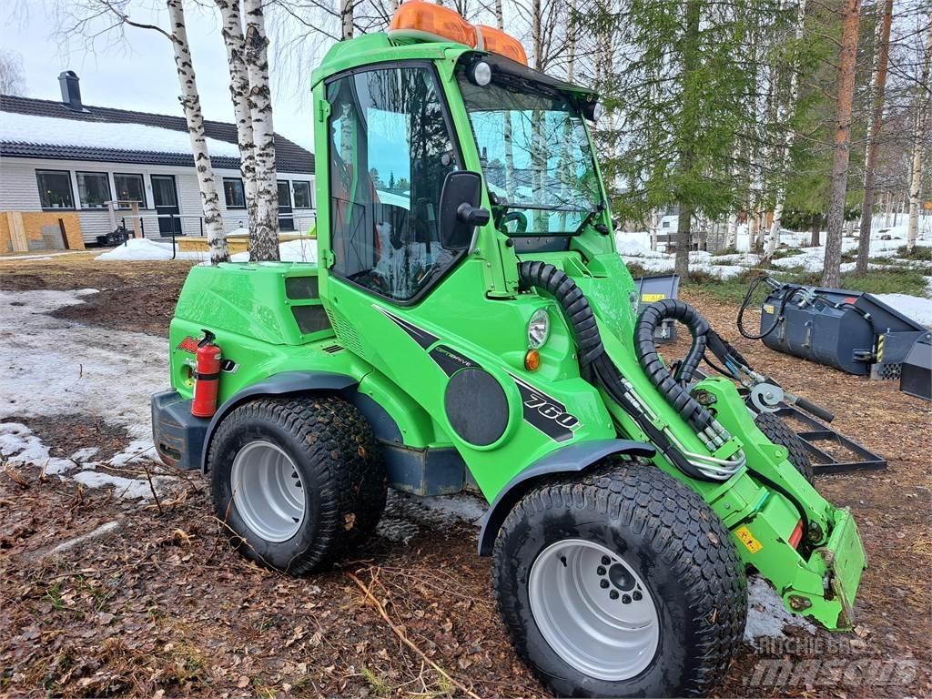 Avant 760i Міні-навантажувачі