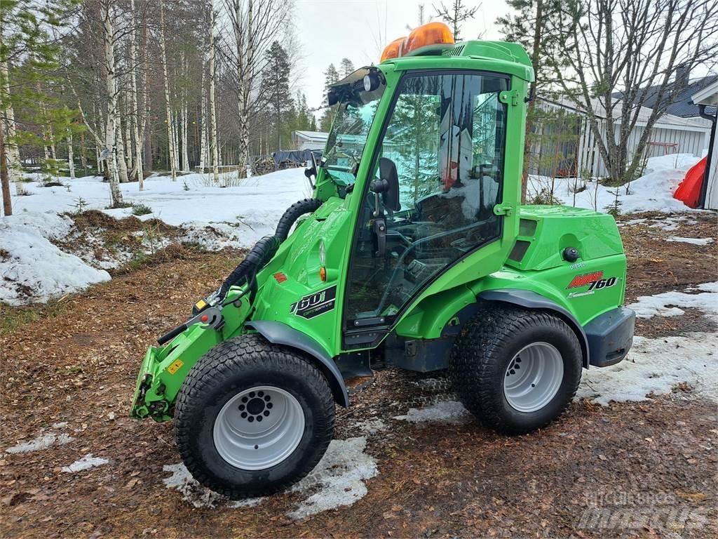 Avant 760i Міні-навантажувачі