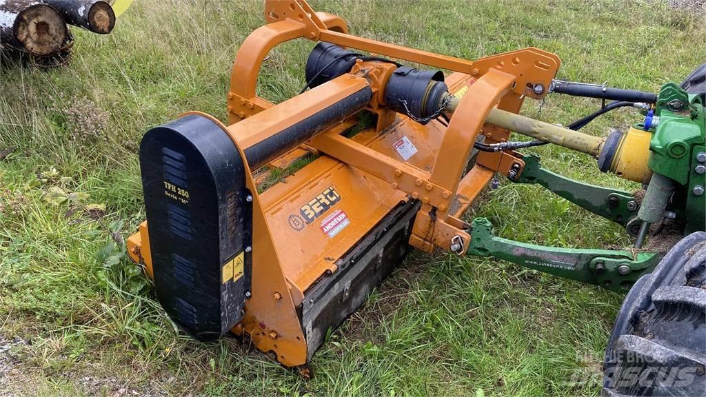 Berti TFH 250 BETESPUTS Газонні і лукові косилки