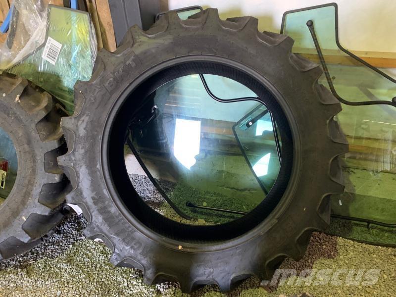 BKT Däck 340/85 R38 Колеса