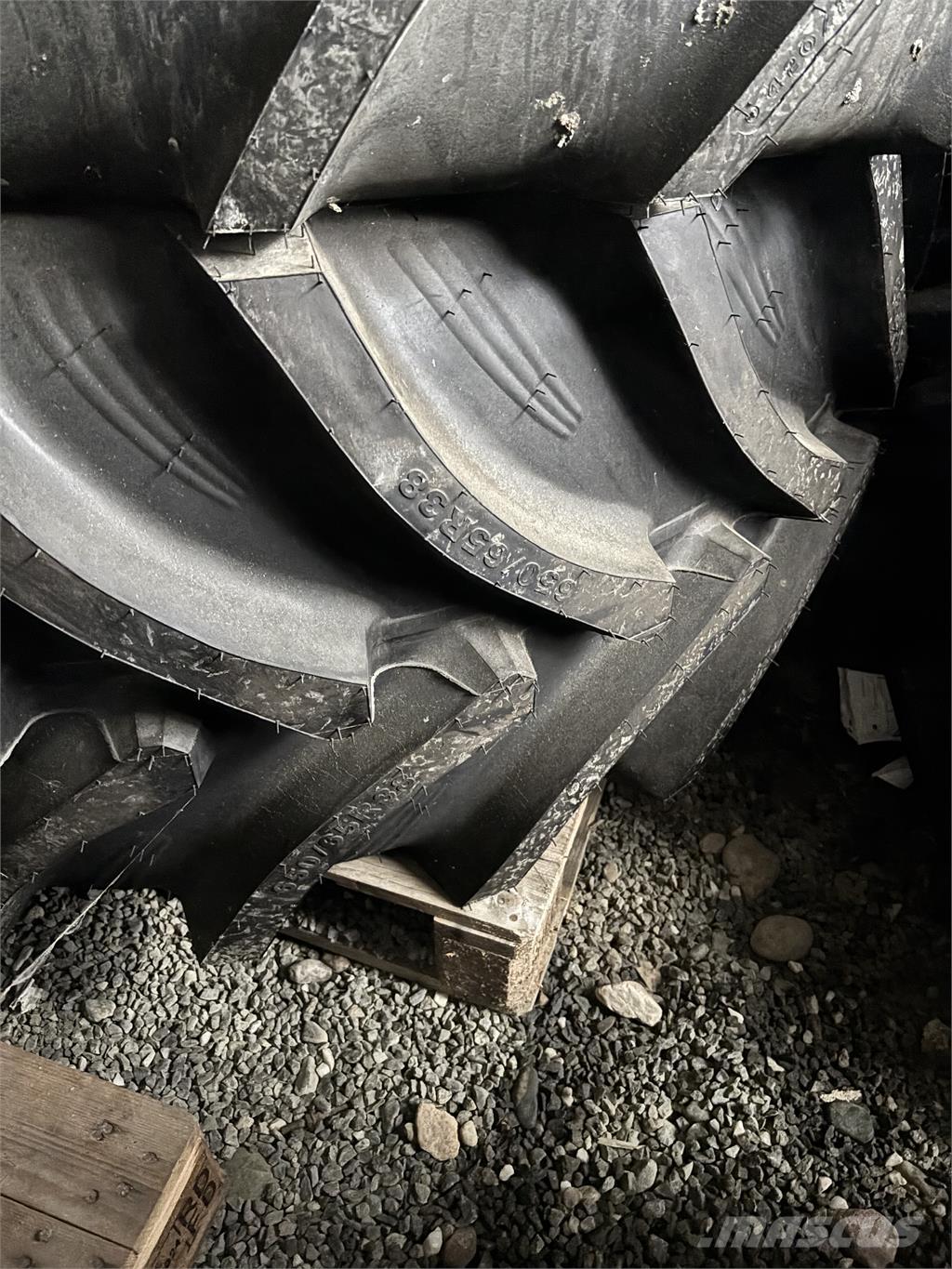 BKT Däck 650/65R38 1st Колеса