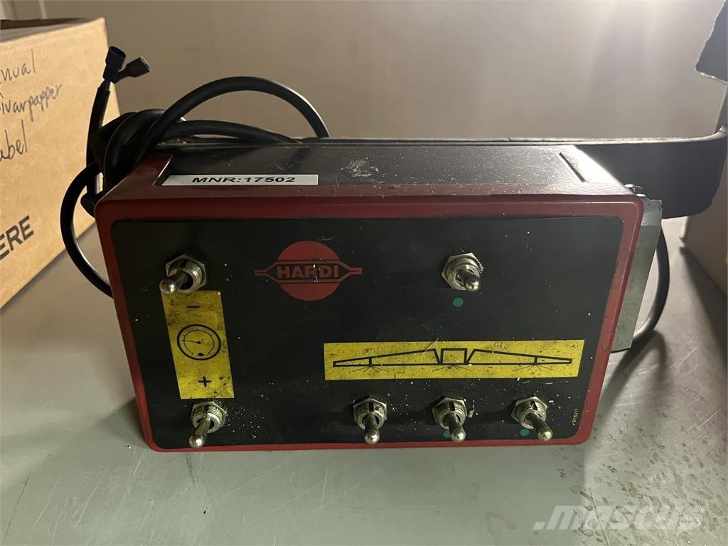 Hardi TLY 1000 Причіпні обприскувачі